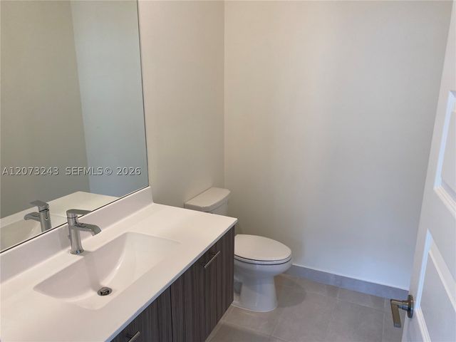 7915 NW 104th Ave 4, Doral, FL 33178
