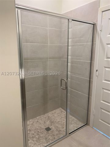 7915 NW 104th Ave 4, Doral, FL 33178