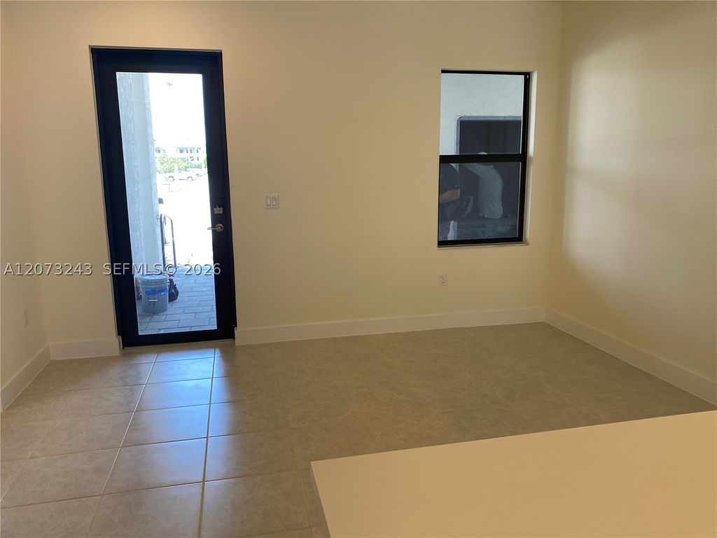 7915 NW 104th Ave 4, Doral, FL 33178