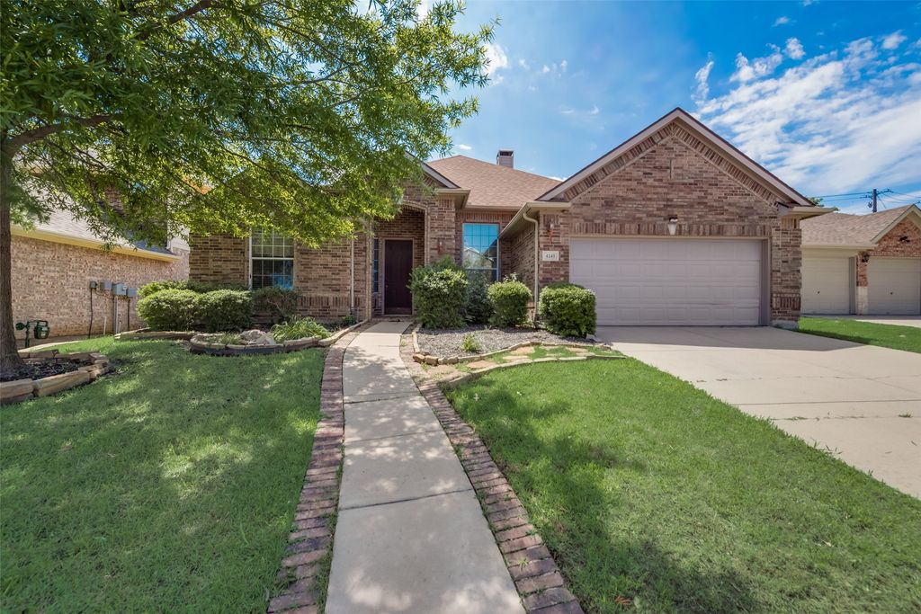 4245 Boxwood Drive, Denton, TX 76208