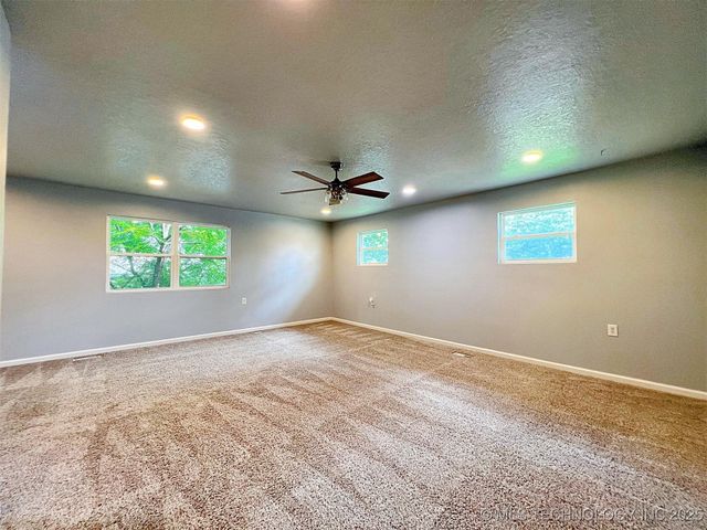 609 E Ward Street, Tahlequah, OK 74464
