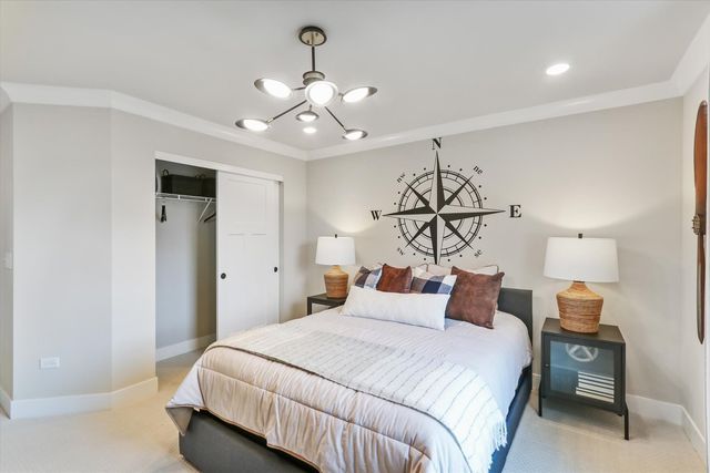 422 Bower Lane, Oswego, IL 60543