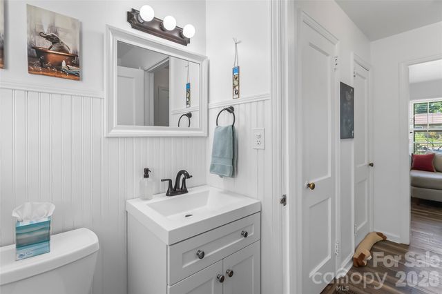 19 Wilburn Road, Asheville, NC 28806