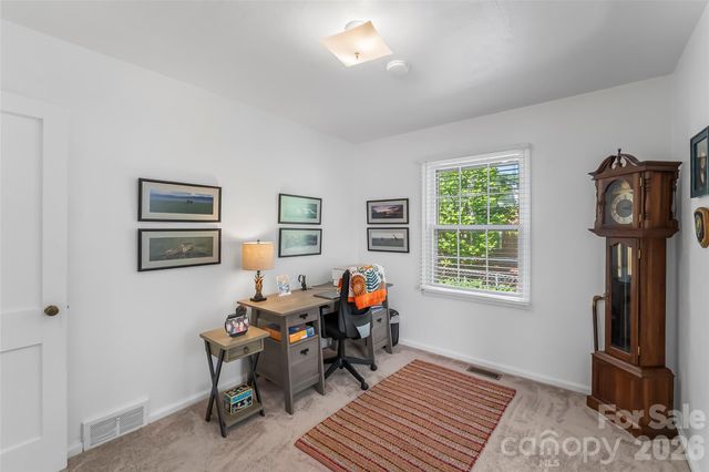 19 Wilburn Road, Asheville, NC 28806