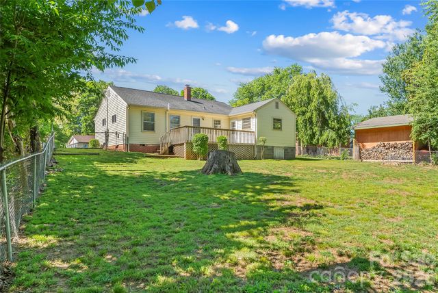 19 Wilburn Road, Asheville, NC 28806