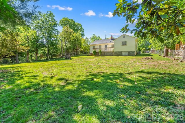 19 Wilburn Road, Asheville, NC 28806