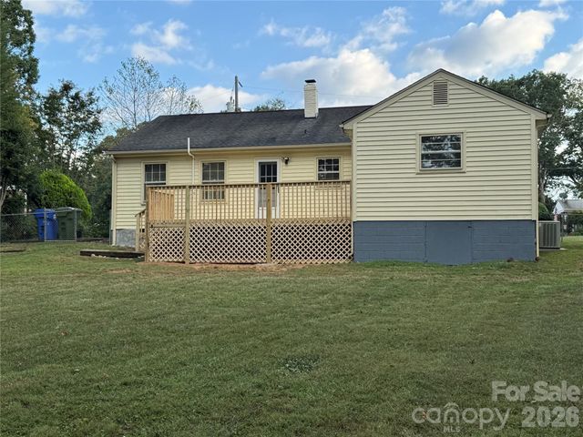 19 Wilburn Road, Asheville, NC 28806