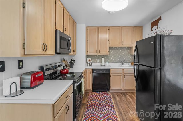 19 Wilburn Road, Asheville, NC 28806