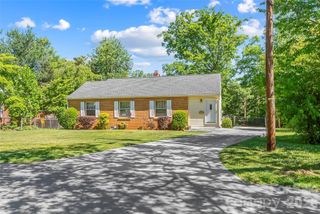 19 Wilburn Road, Asheville, NC 28806
