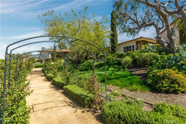 1412 Lower Paseo La Cresta, Palos Verdes Estates, CA 90274