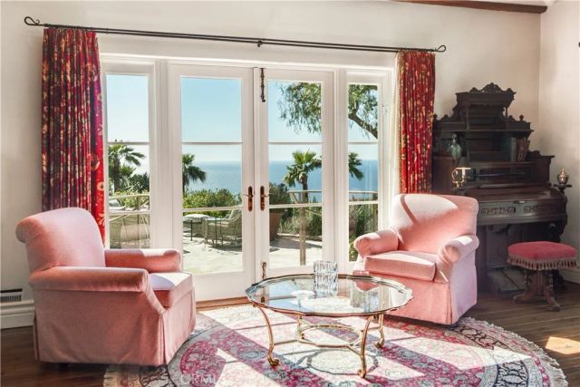 1412 Lower Paseo La Cresta, Palos Verdes Estates, CA 90274