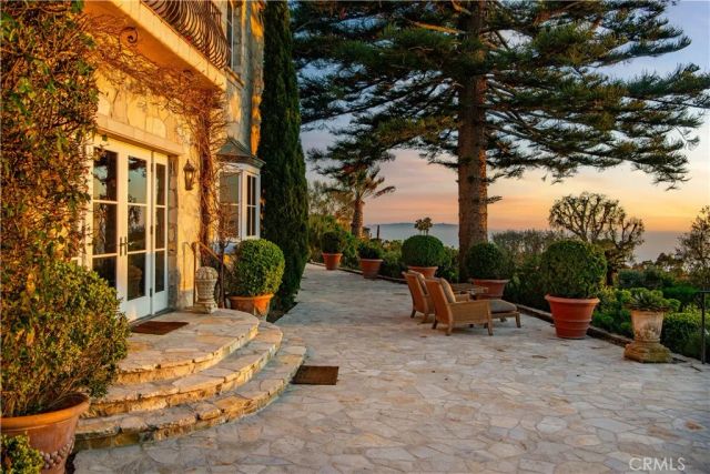 1412 Lower Paseo La Cresta, Palos Verdes Estates, CA 90274