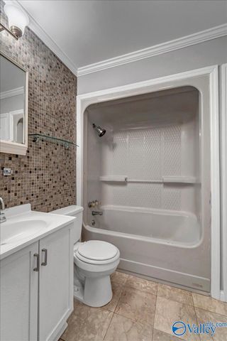 4802 Cottonwood Drive NW, Huntsville, AL 35810