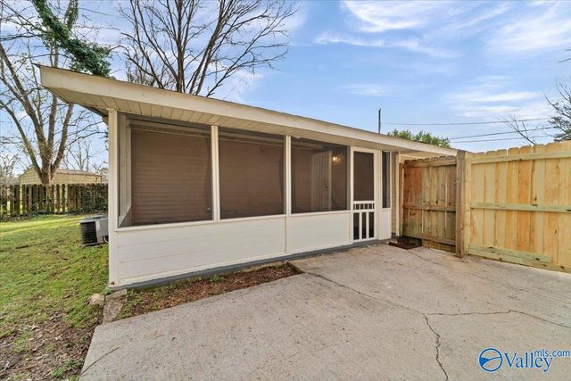 4802 Cottonwood Drive NW, Huntsville, AL 35810