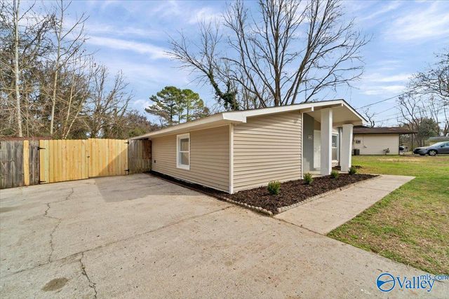 4802 Cottonwood Drive NW, Huntsville, AL 35810