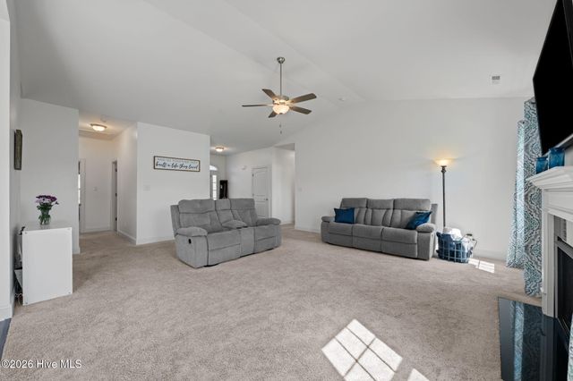 1010 Bluewater Boulevard, New Bern, NC 28562