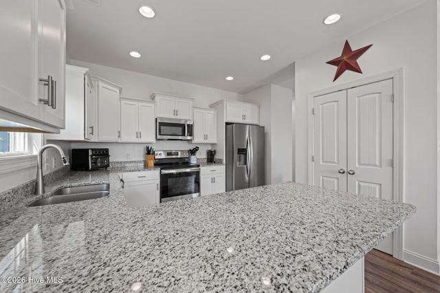 1010 Bluewater Boulevard, New Bern, NC 28562