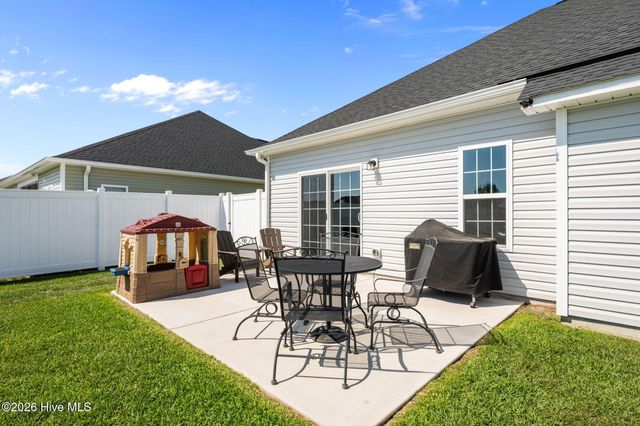 1010 Bluewater Boulevard, New Bern, NC 28562