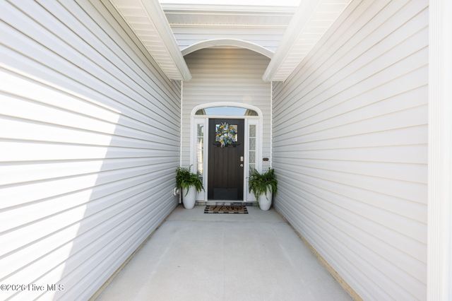 1010 Bluewater Boulevard, New Bern, NC 28562