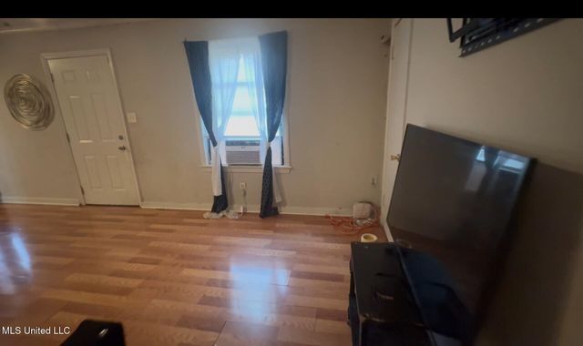 2930 Greenview Drive, Jackson, MS 39212