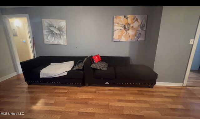 2930 Greenview Drive, Jackson, MS 39212