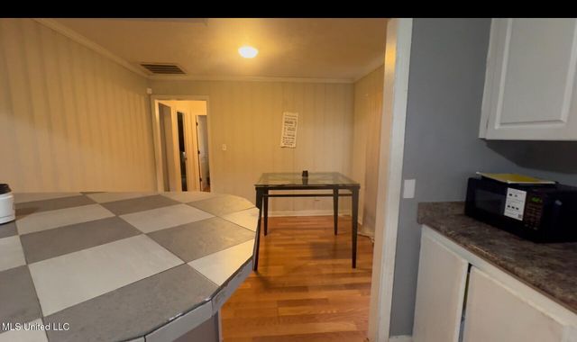 2930 Greenview Drive, Jackson, MS 39212