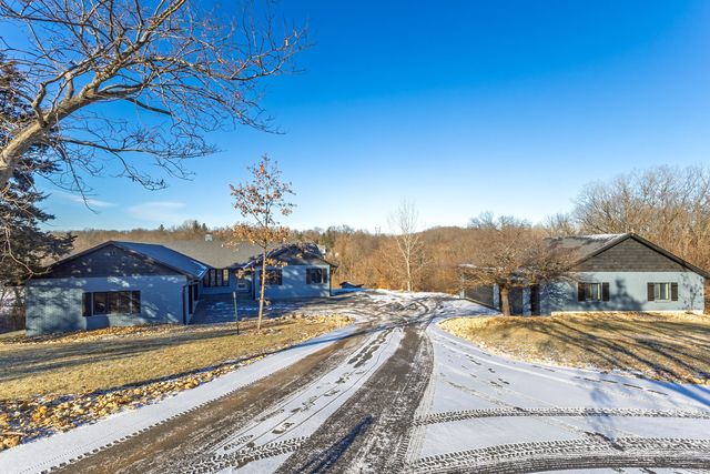 11700 61st Avenue, Blue Grass, IA 52726
