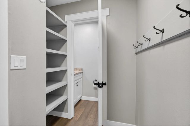 11700 61st Avenue, Blue Grass, IA 52726