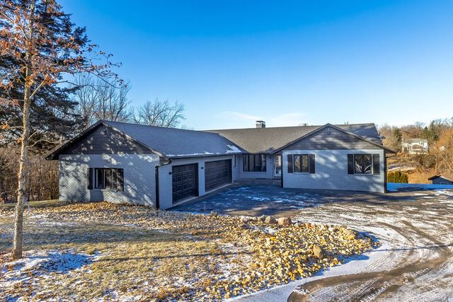 11700 61st Avenue, Blue Grass, IA 52726