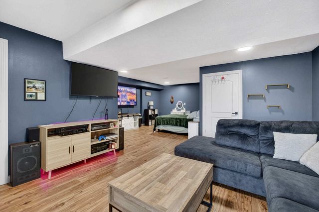 11700 61st Avenue, Blue Grass, IA 52726