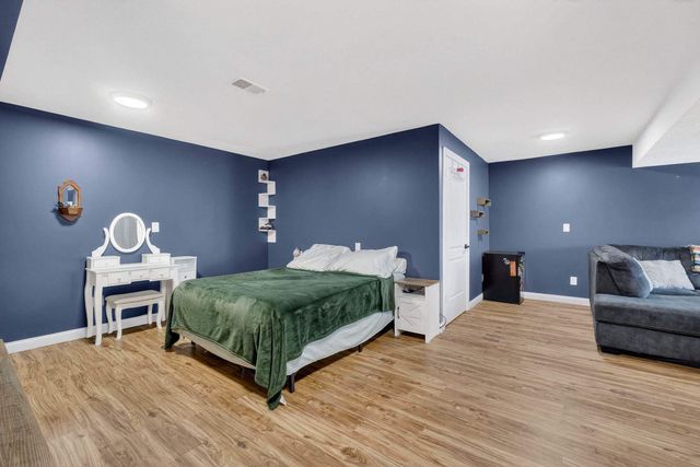 11700 61st Avenue, Blue Grass, IA 52726