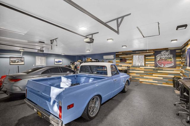 11700 61st Avenue, Blue Grass, IA 52726