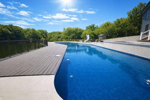 11700 61st Avenue, Blue Grass, IA 52726