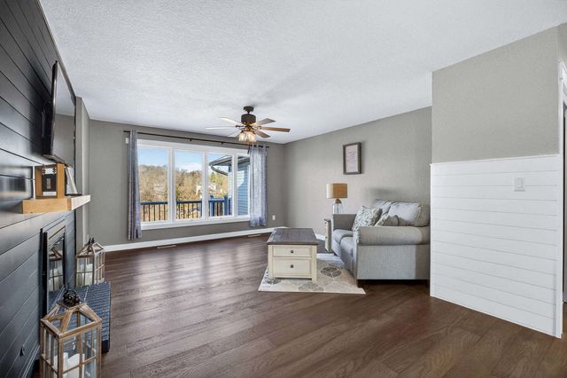 11700 61st Avenue, Blue Grass, IA 52726