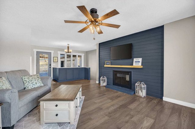 11700 61st Avenue, Blue Grass, IA 52726