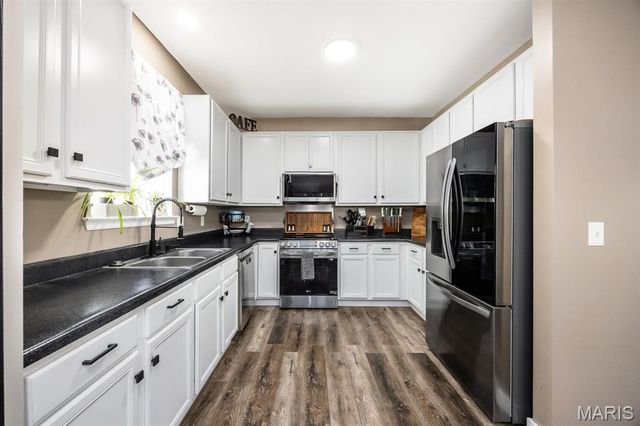 1921 Reserve Walk Way, Belleville, IL 62220