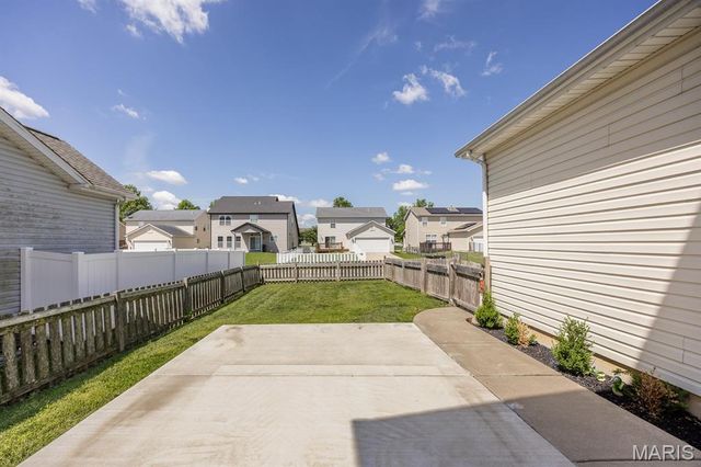 1921 Reserve Walk Way, Belleville, IL 62220