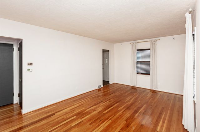 1829 Locust Street, West Des Moines, IA 50265