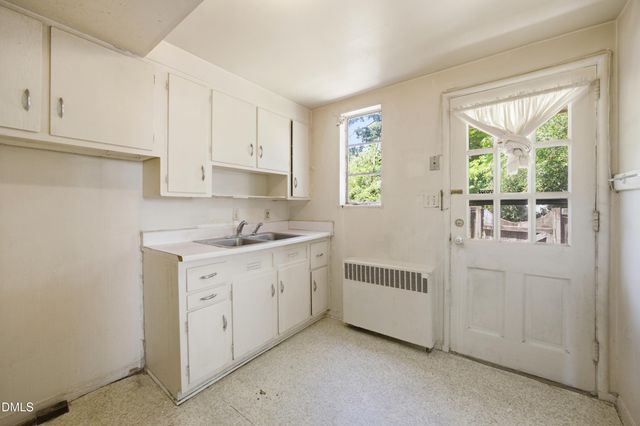 1027 Saint Marys Street, Raleigh, NC 27605
