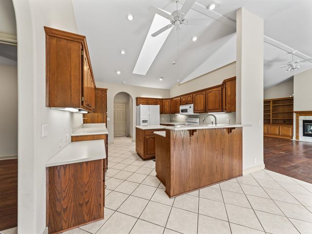 6 Quieto Lane, Hot Springs Village, AR 71909