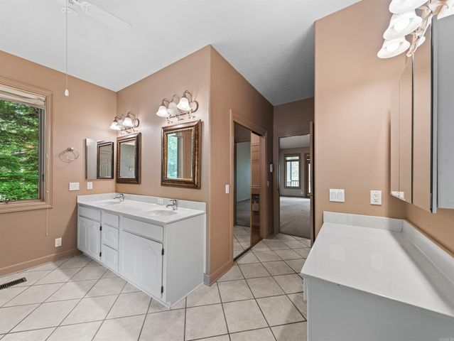 6 Quieto Lane, Hot Springs Village, AR 71909