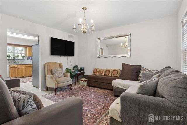 8 Piluso Way, Piscataway, NJ 08854