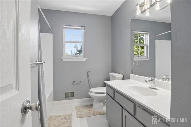 8 Piluso Way, Piscataway, NJ 08854