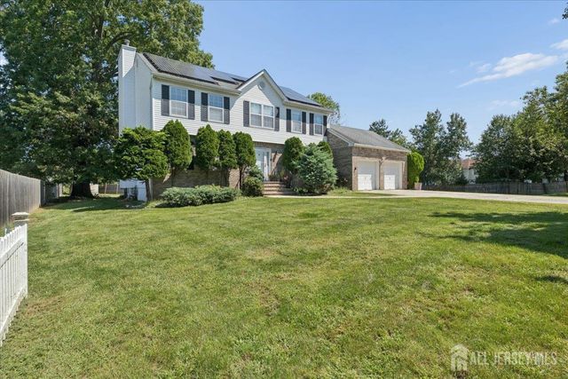 8 Piluso Way, Piscataway, NJ 08854