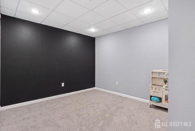 8 Piluso Way, Piscataway, NJ 08854