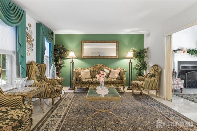 8 Piluso Way, Piscataway, NJ 08854