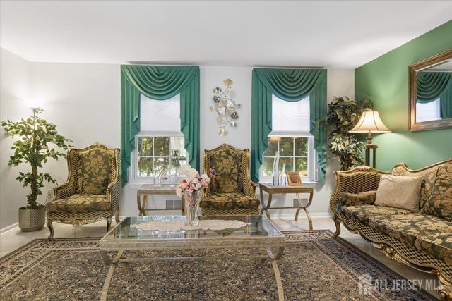 8 Piluso Way, Piscataway, NJ 08854