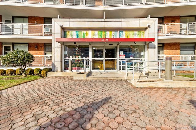 6125 98th Street 9F, Rego Park, NY 11374