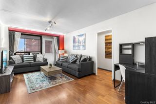 6125 98th Street 9F, Rego Park, NY 11374