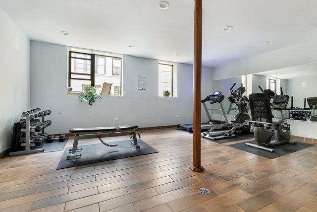 3635 W Dickens Avenue 3B, Chicago, IL 60647